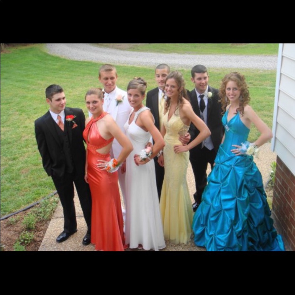 White formal dress - Picture 6 of 6
